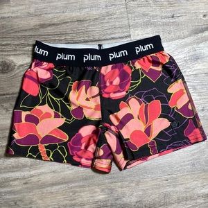 Plum Practicewear gym shorts